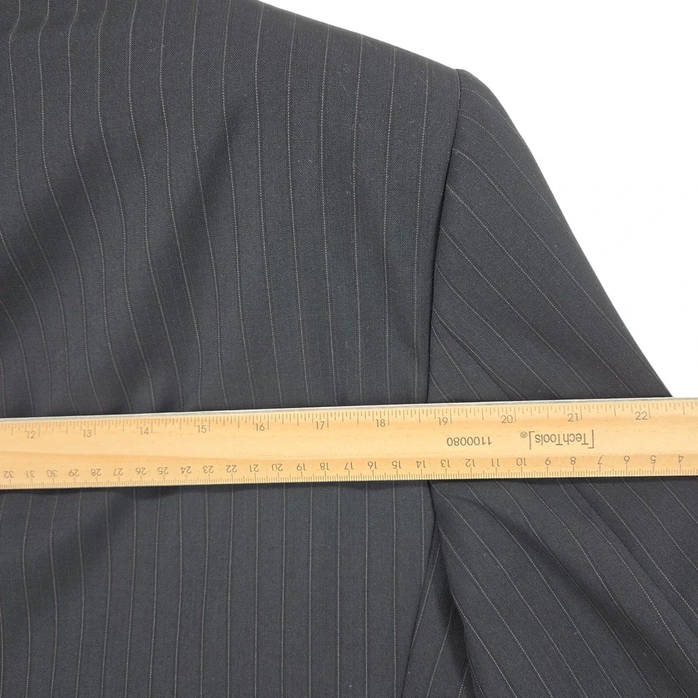 JOS A BANK Traveler's Collection Mens Jacket Blazer Navy Blue Pinstripe 43R *46R